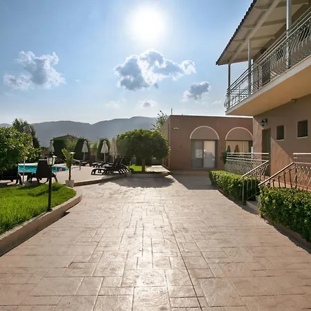 Eleni's Garden 3 אליקאנאס