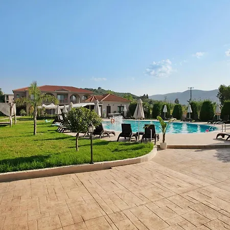 דירה Eleni's Garden 3 אליקאנאס